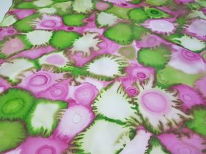 Siidisall: roosa-roheline