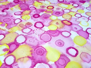 Siidisall: roosa-kollane